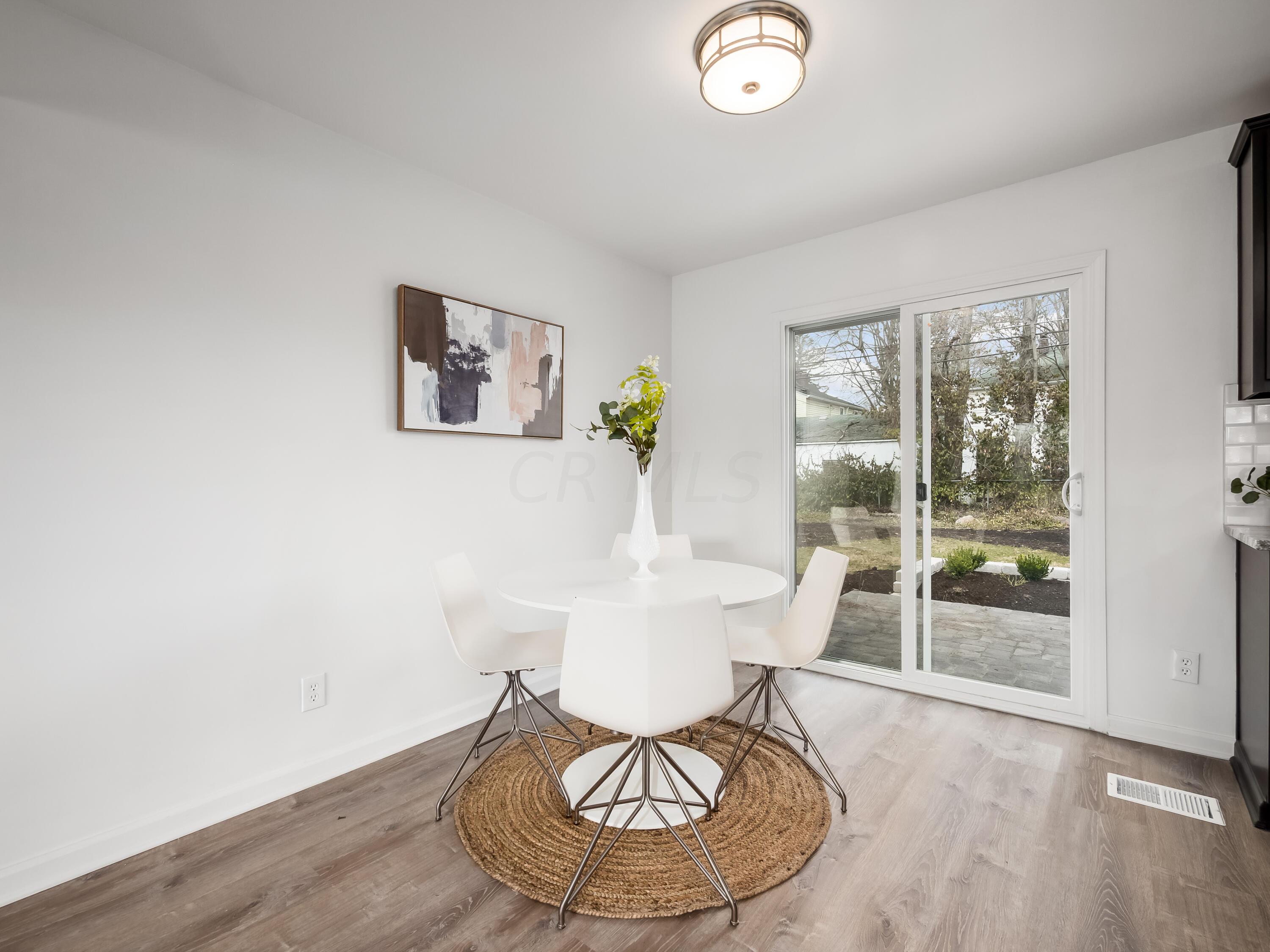 572 East Torrence Road Columbus, OH 43214 - Photo 9 of 28 Dining Area to New Patio