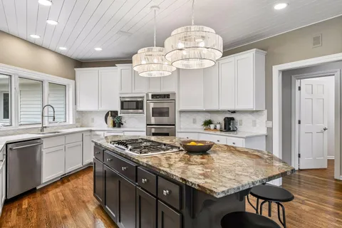 $1,950,000 | 1615 Northridge Drive, Wayzata, MN 55391
