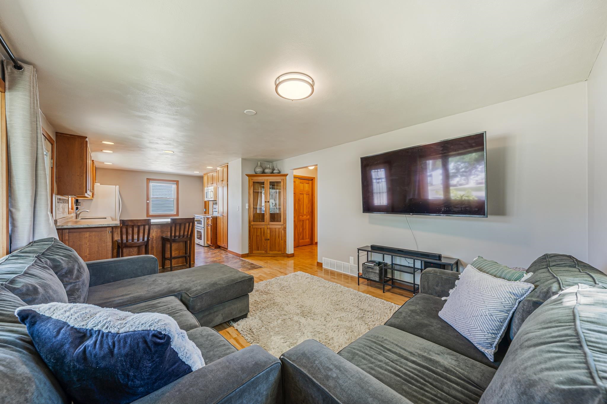 1932 Maplecrest Drive Appleton, WI 54915 - Photo 4 of 43