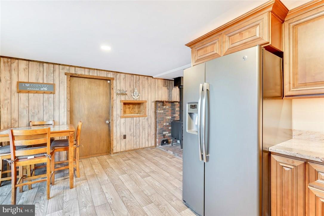 121 Inlet Avenue Manahawkin, NJ 08050 - Photo 10 of 33 Gallery Image 10