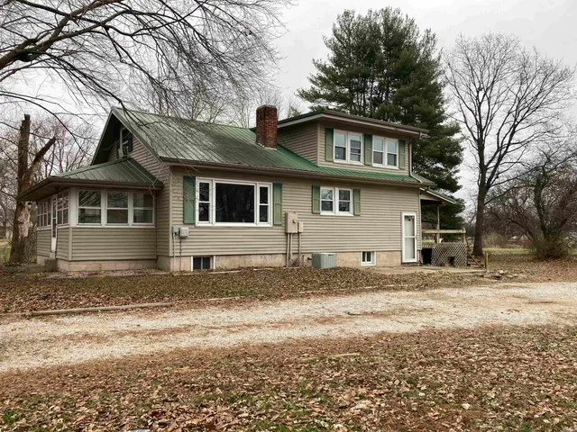 $140,000 | 151 North Whitelock Avenue, Petersburg, IN 47567