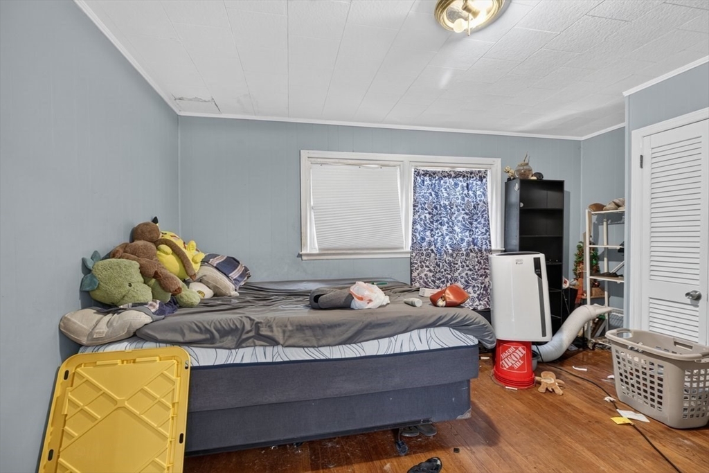 243 Central Street Springfield, MA 01105 - Photo 16 of 37