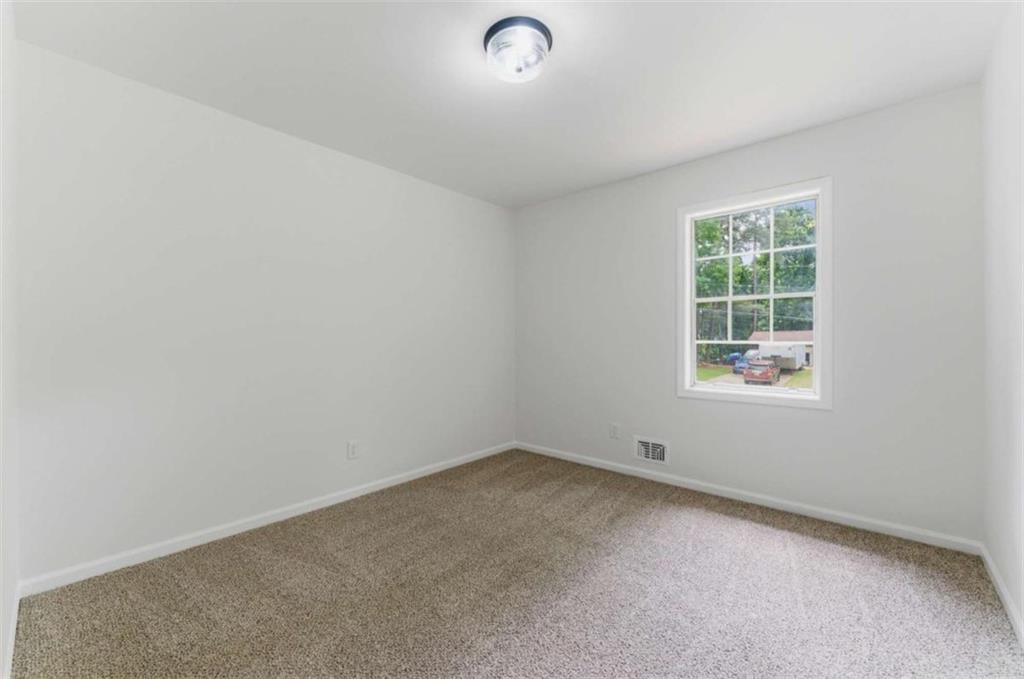5824 Oakleaf Way Stone Mountain, GA 30087 - Photo 15 of 24