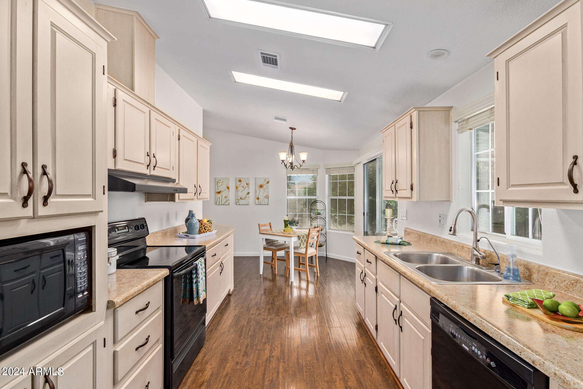 2550 South Ellsworth Road, Unit 21 Mesa, AZ 85209 - Photo 6 of 21 Kitchen
