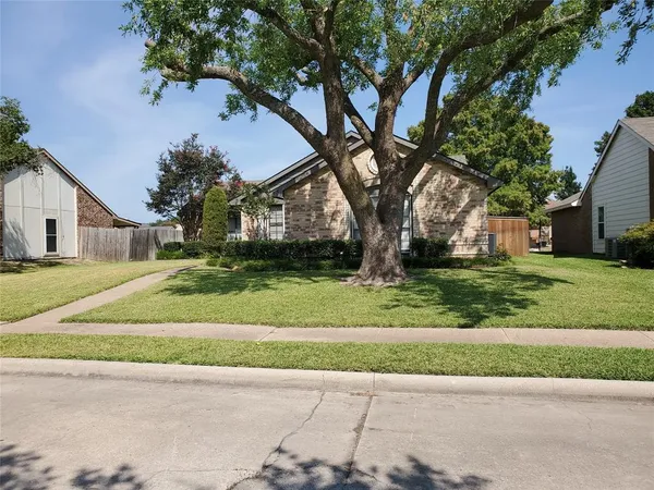 $2,295 | 904 Rocky Creek Lane, Allen, TX 75002