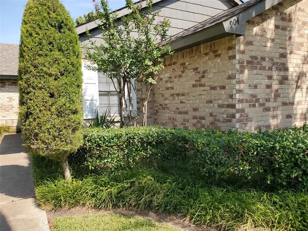 $2,295 | 904 Rocky Creek Lane, Allen, TX 75002