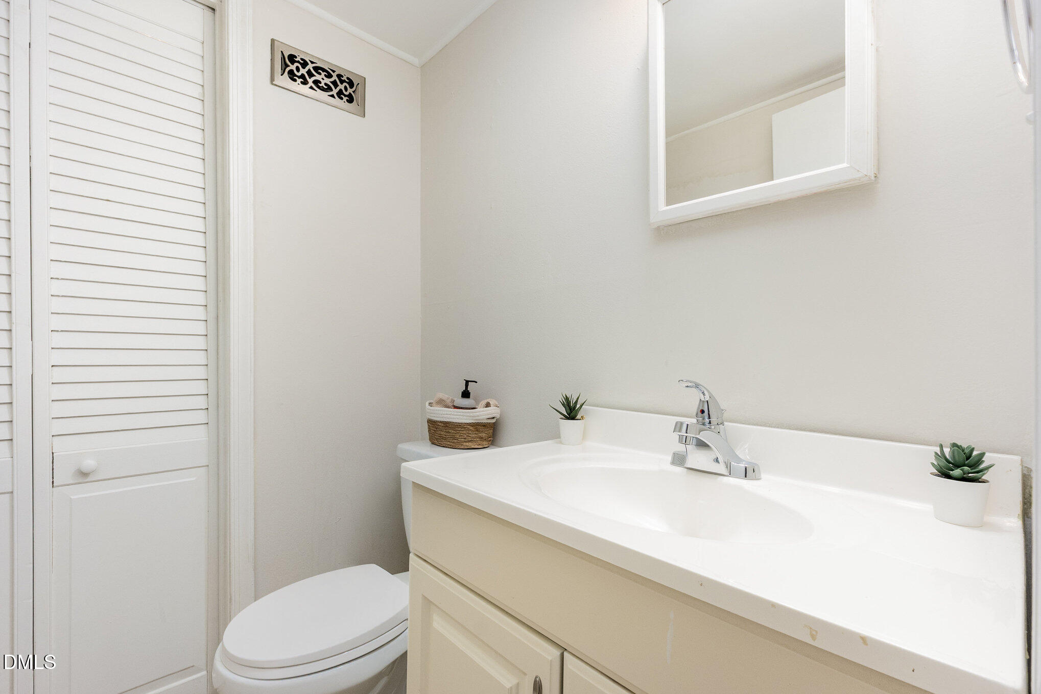 6018 Dixon Drive Raleigh, NC 27609 - Photo 11 of 17 009_file_261