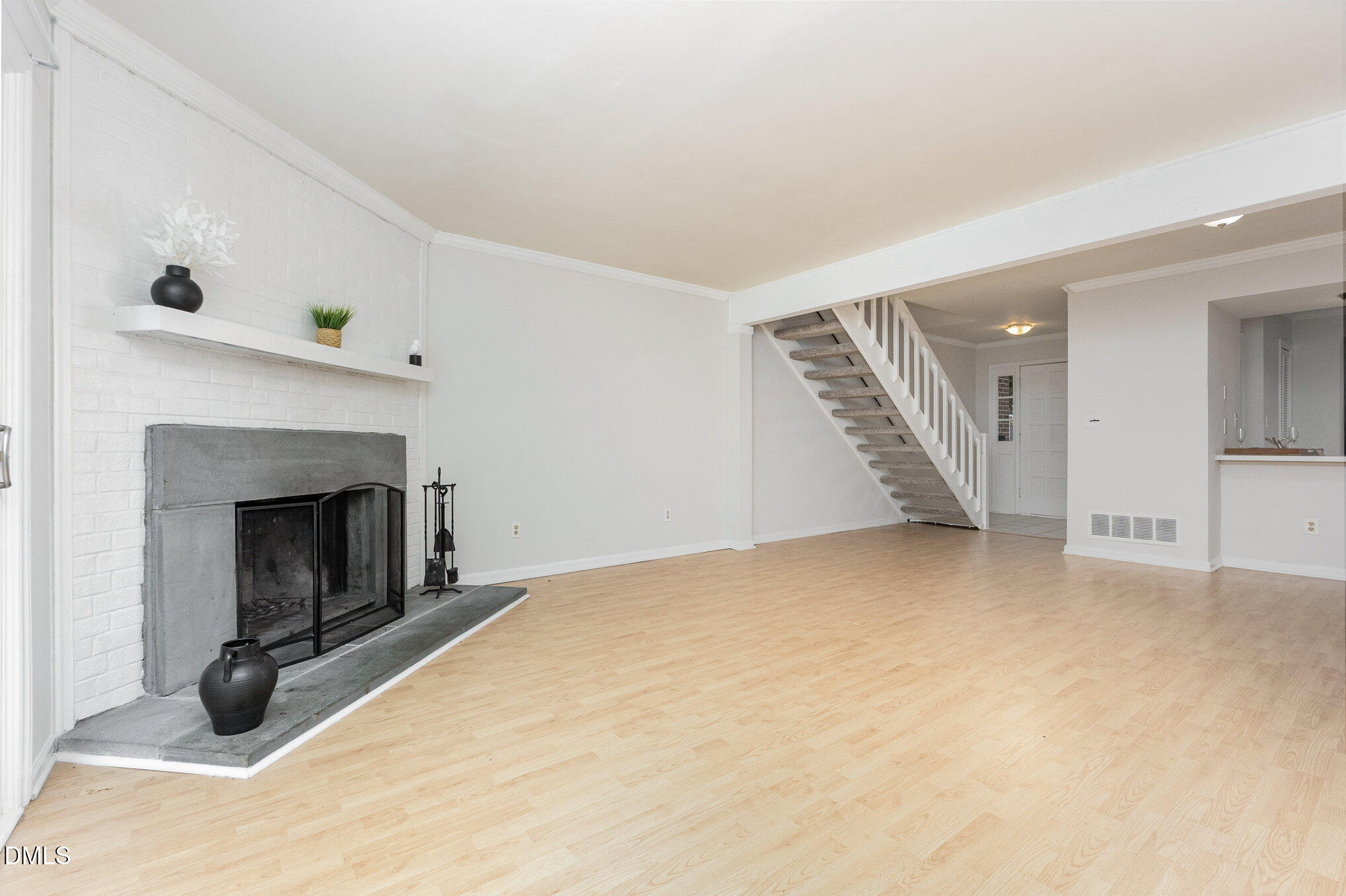 6018 Dixon Drive Raleigh, NC 27609 - Photo 8 of 17 004_file_312