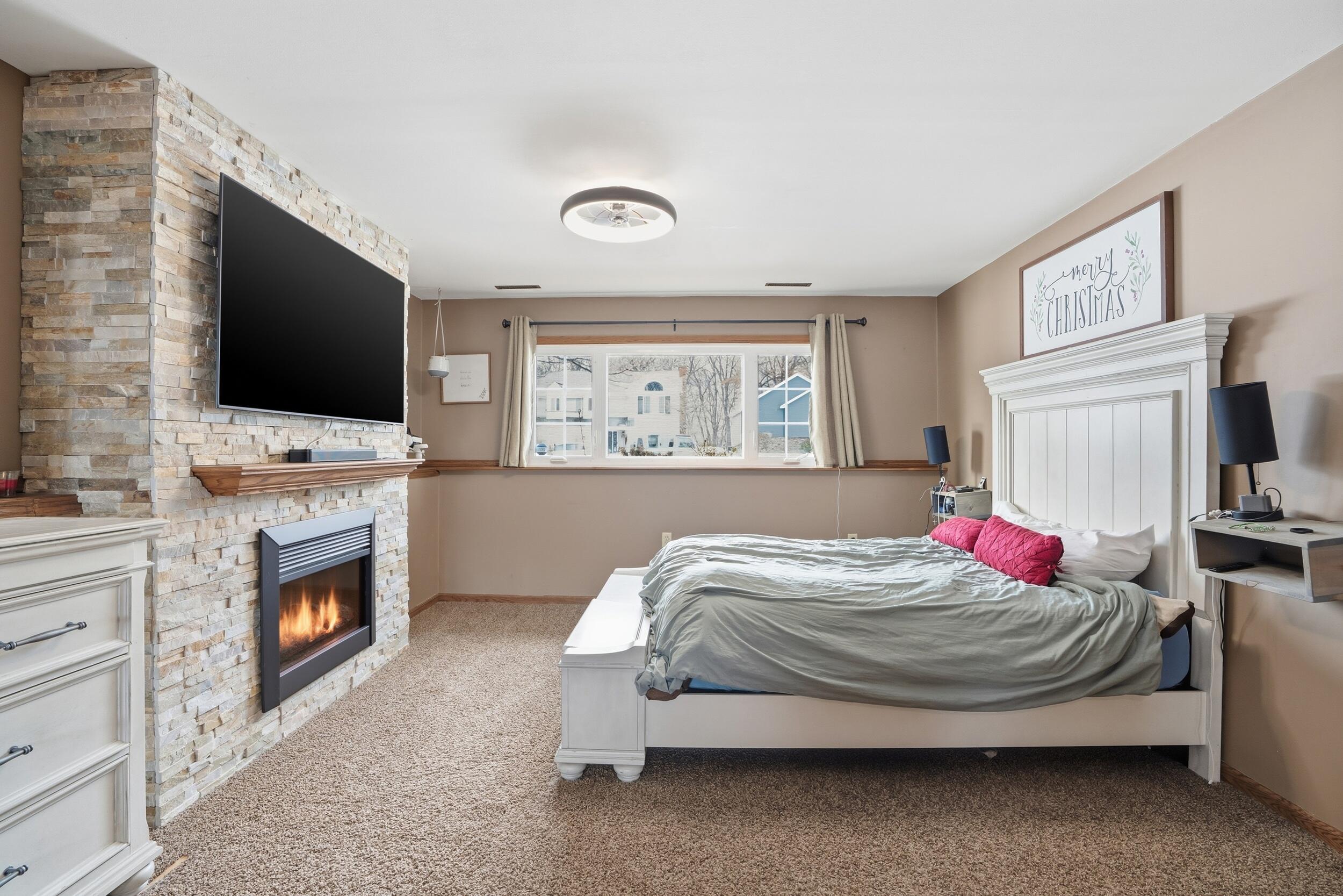 401 North Lillian Street Griffith, IN 46319 - Photo 17 of 24 2500x1667