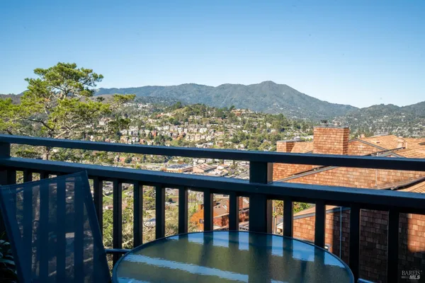 $695,000 | 169 Headlands Court, Sausalito, CA 94965