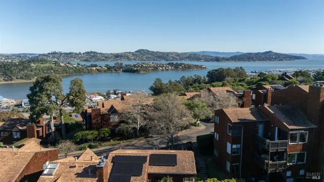 $695,000 | 169 Headlands Court, Sausalito, CA 94965