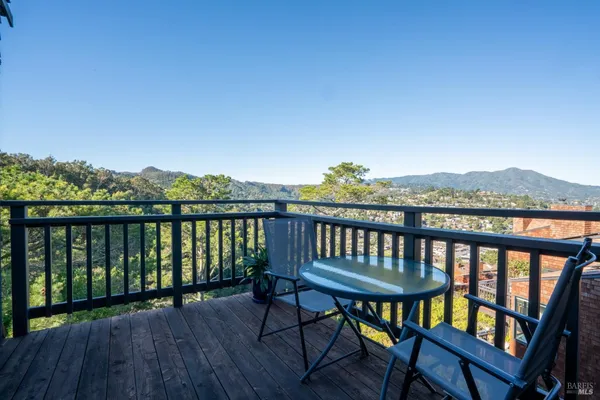 $695,000 | 169 Headlands Court, Sausalito, CA 94965