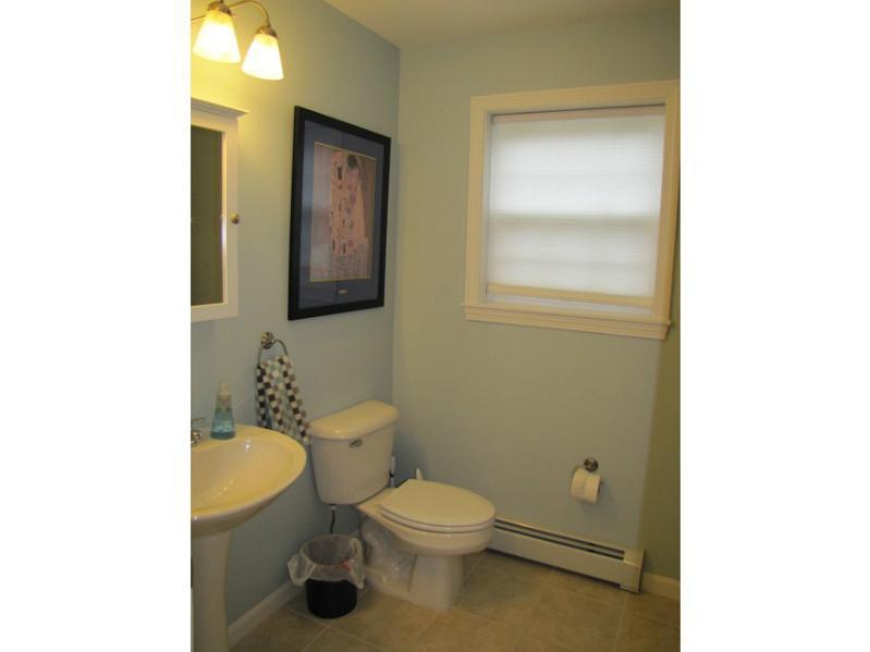 51 Wagner Farm Road Gorham, ME 04038 - Photo 9 of 32 Bathroom.