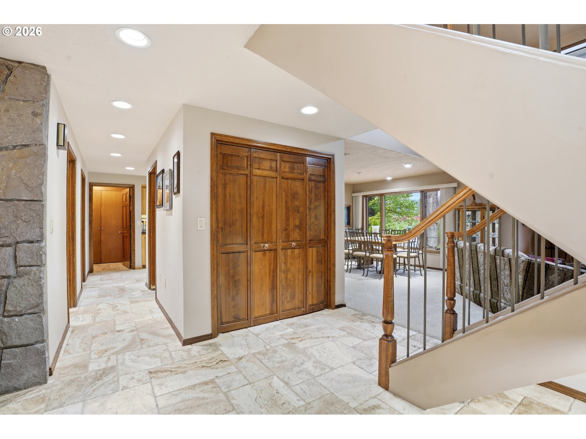 23905 Butteville Road Northeast Aurora, OR 97002 - Photo 18 of 47 Entrance/Foyer