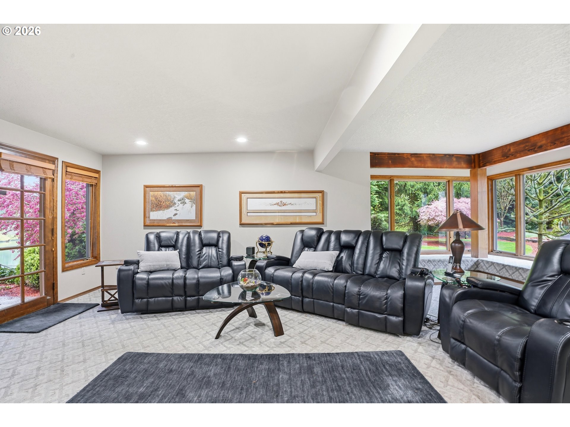 23905 Butteville Road Northeast Aurora, OR 97002 - Photo 20 of 47 Family Room