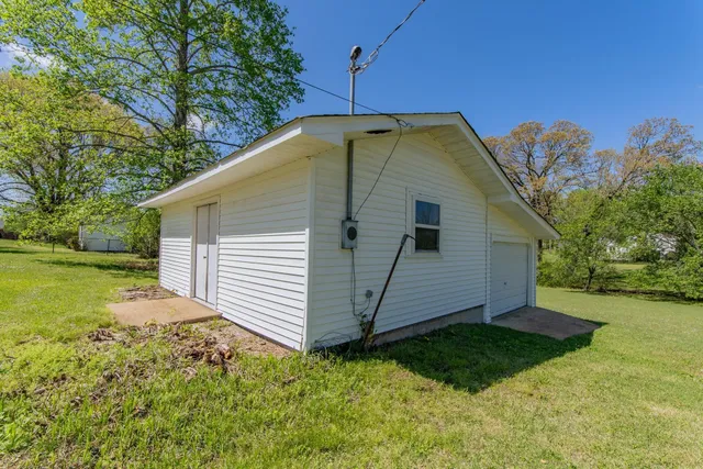 $369,000 | 370 Bowen Drive, Savannah, TN 38372