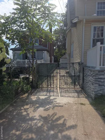 $4,000 | 105-32 192nd Street | Hollis