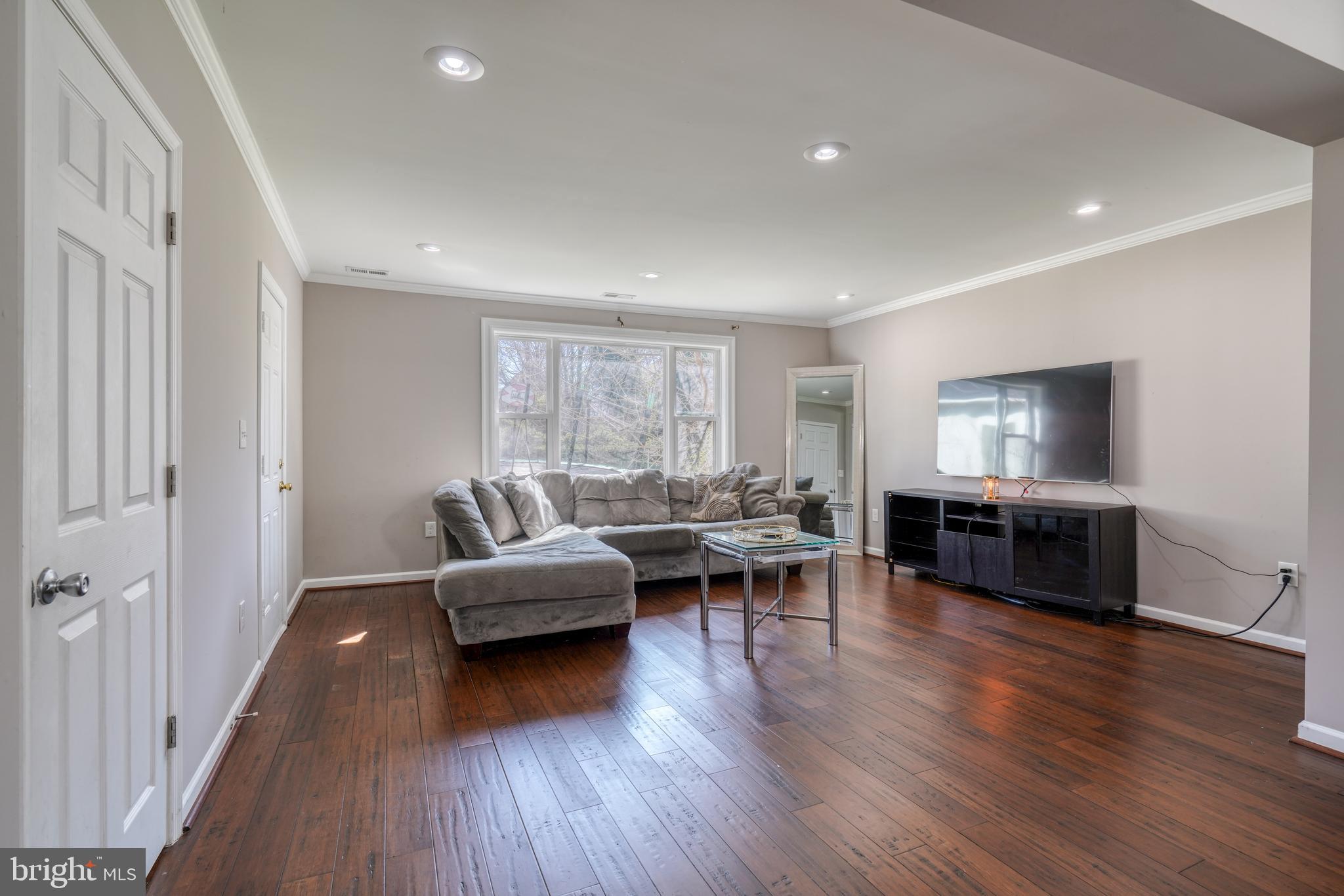 3503 Dennlyn Road Baltimore, MD 21215 - Photo 15 of 65 Gallery Image 15