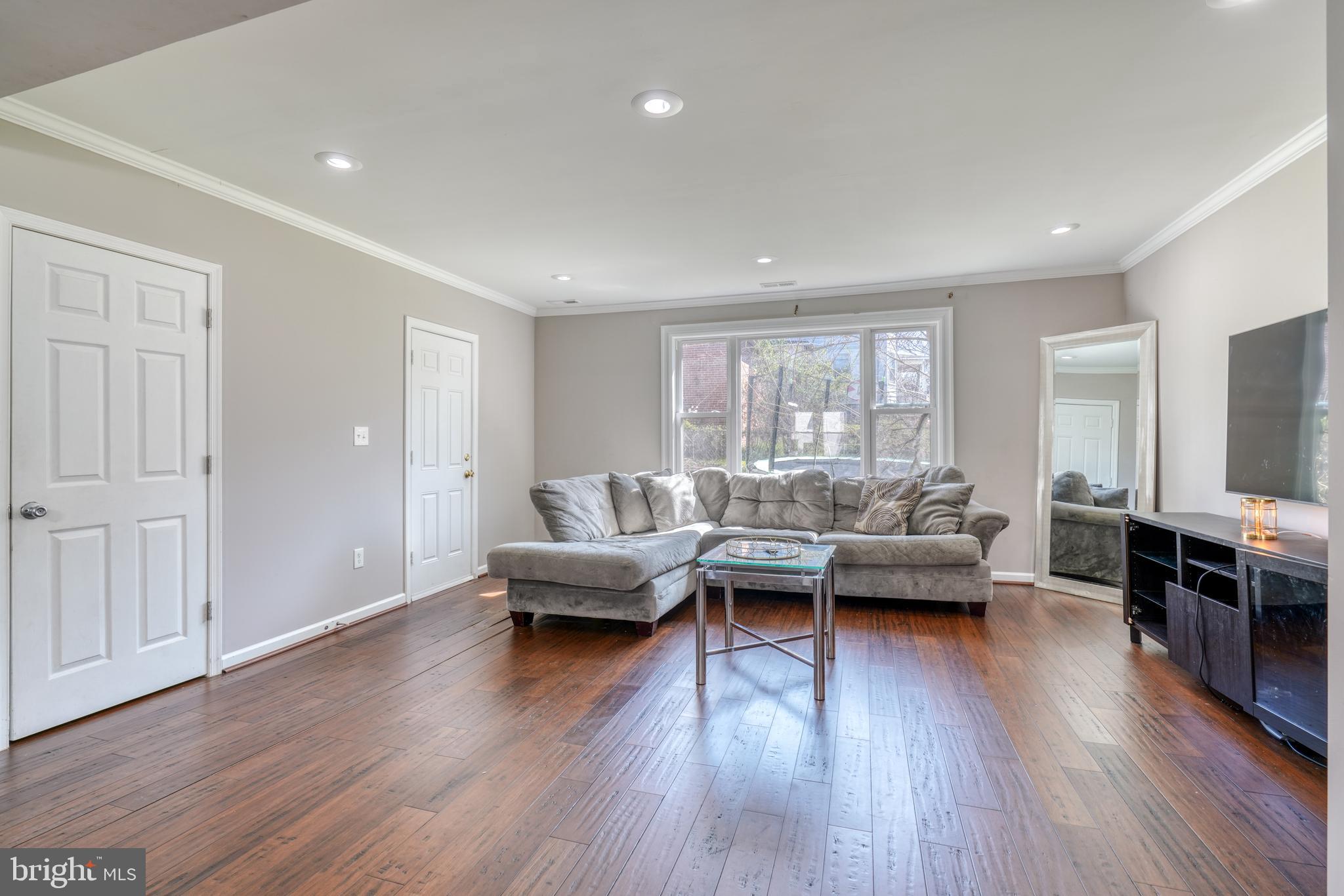 3503 Dennlyn Road Baltimore, MD 21215 - Photo 16 of 65 Gallery Image 16