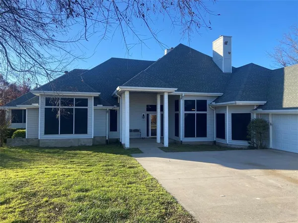 $1,508,800 | 137 Oakview, Gainesville, TX 76240