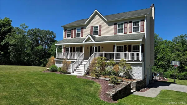 $729,925 | 115 Emans Road, LaGrangeville, NY 12540