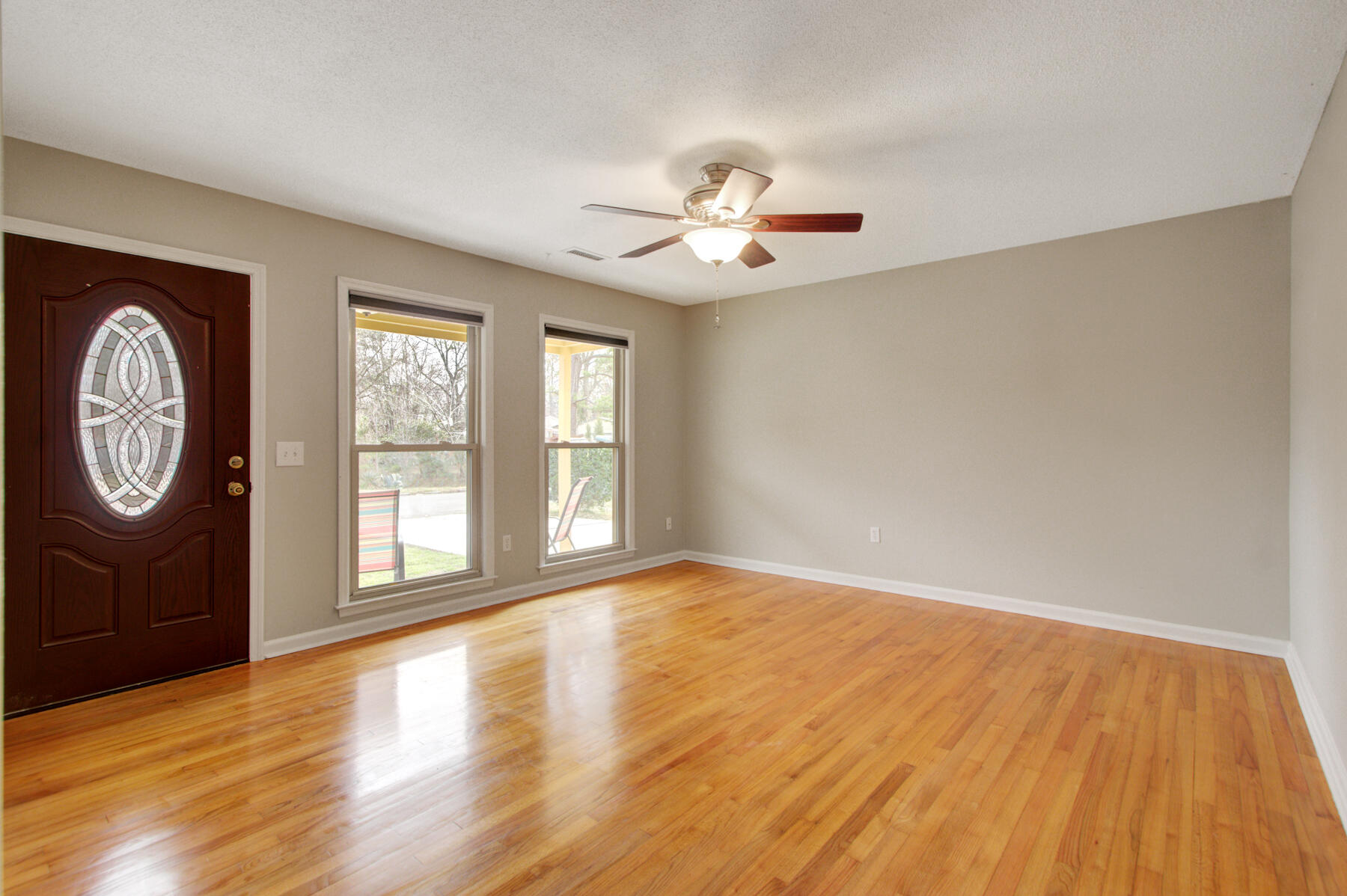 112 Realtor Road Goose Creek, SC 29445 - Photo 3 of 15 112 Realtor Rd, Goose Creek SC (8)