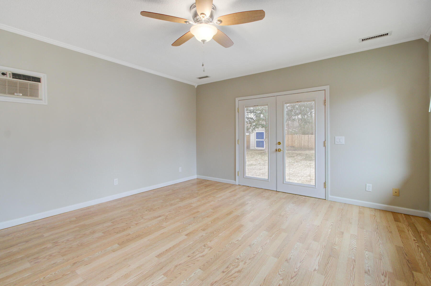 112 Realtor Road Goose Creek, SC 29445 - Photo 6 of 15 112 Realtor Rd, Goose Creek SC (14)