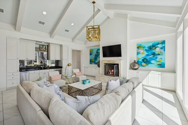 $3,399,900 | 2319 Terminal Loop Road, McQueeney, TX 78123