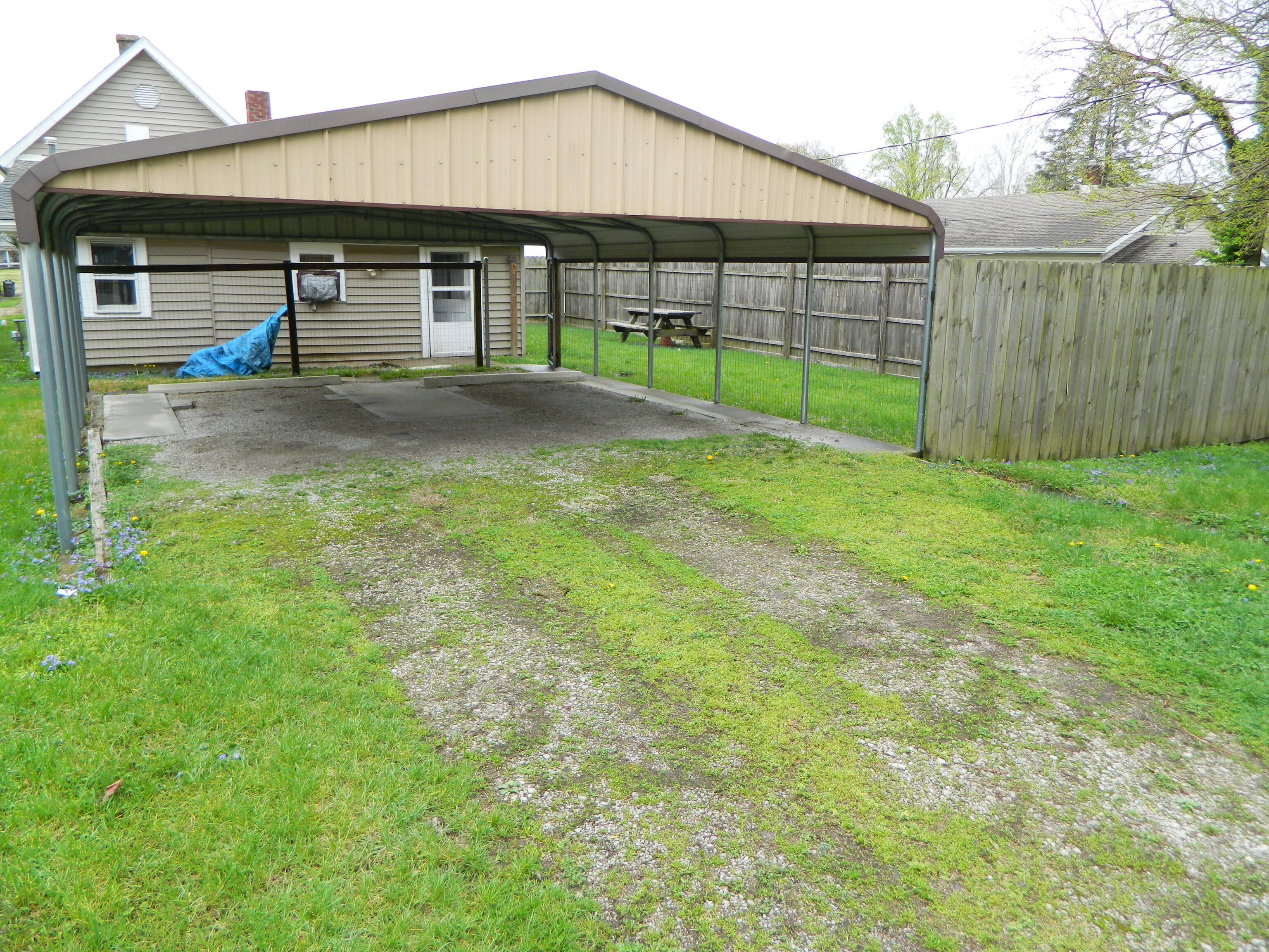 615 East 4th St Road Seymour, IN 47274 - Photo 5 of 12 Gallery Image 5