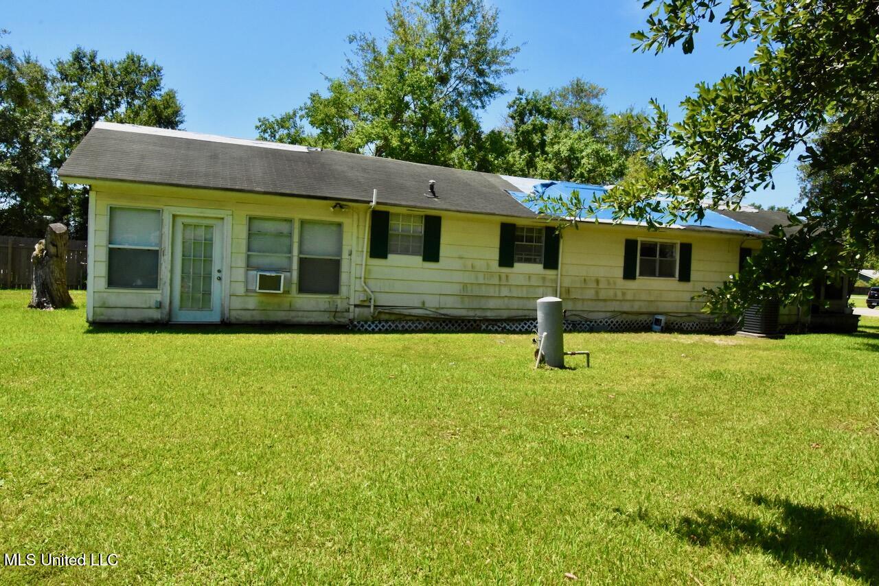 432 Klondyke Road Long Beach, MS 39560 - Photo 3 of 27 DSC_4683
