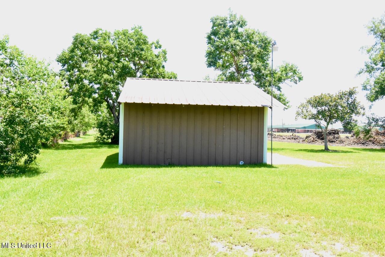 432 Klondyke Road Long Beach, MS 39560 - Photo 4 of 27 DSC_4684