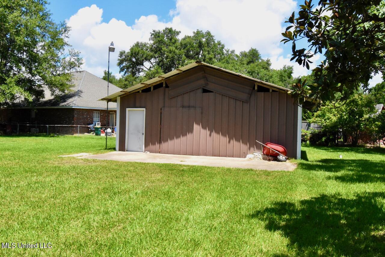 432 Klondyke Road Long Beach, MS 39560 - Photo 5 of 27 DSC_4685