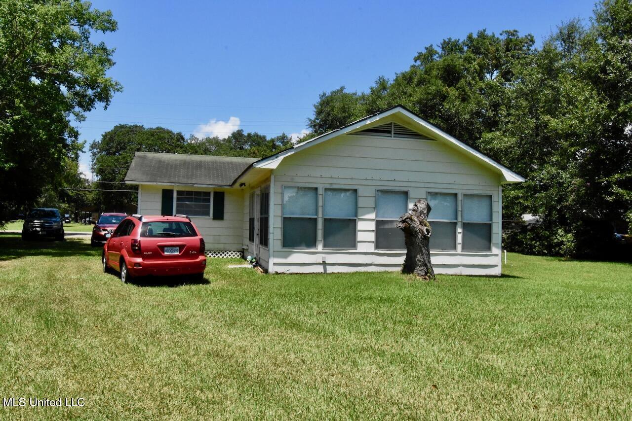 432 Klondyke Road Long Beach, MS 39560 - Photo 6 of 27 DSC_4686