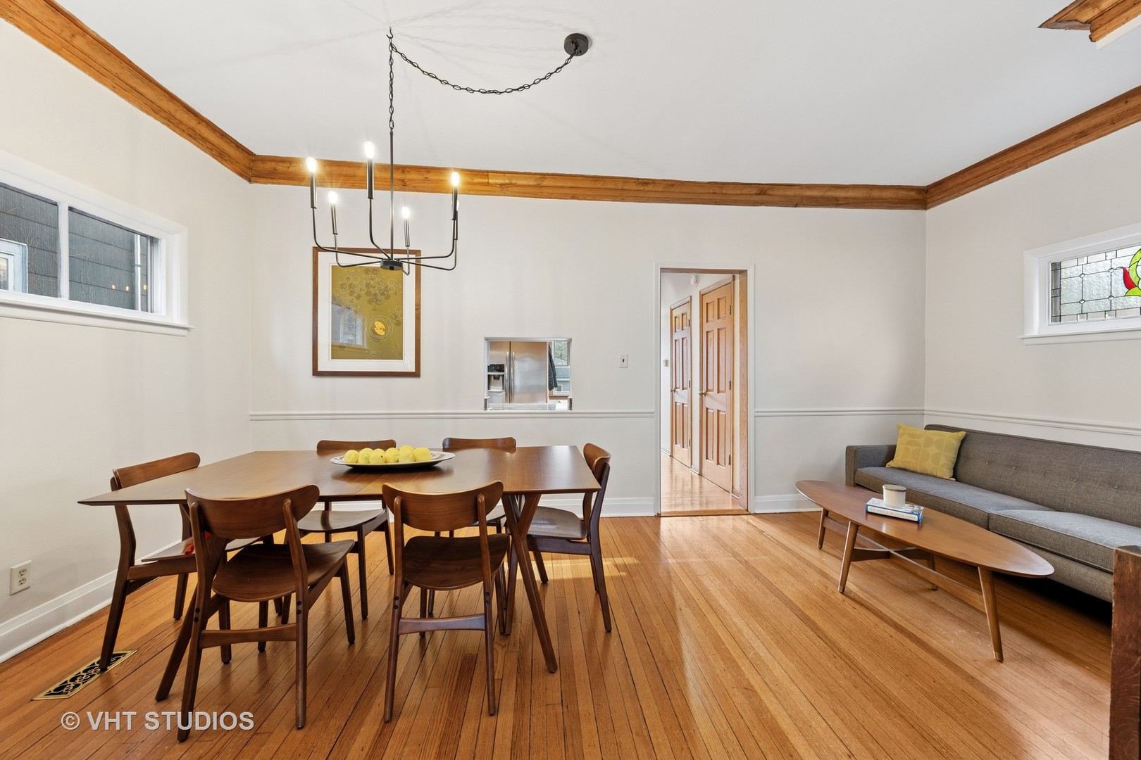 309 Wesley Avenue Oak Park, IL 60302 - Photo 11 of 56 a view of a livingroom and dining room