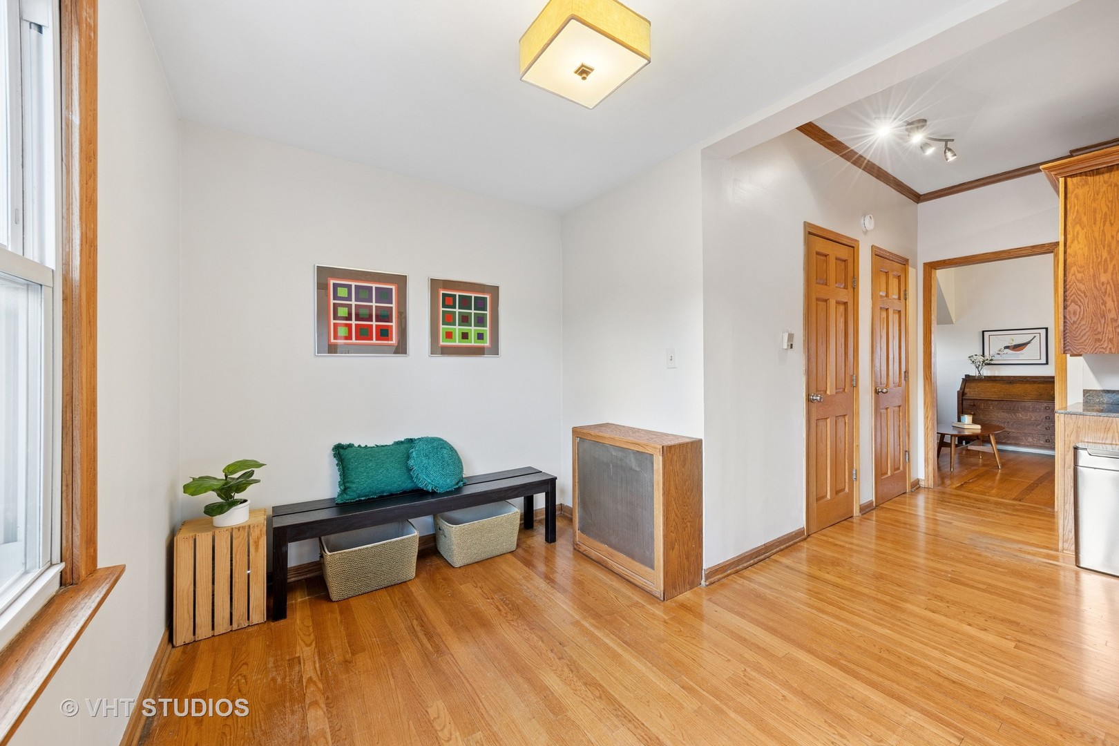 309 Wesley Avenue Oak Park, IL 60302 - Photo 21 of 56 a living room with furniture and a table