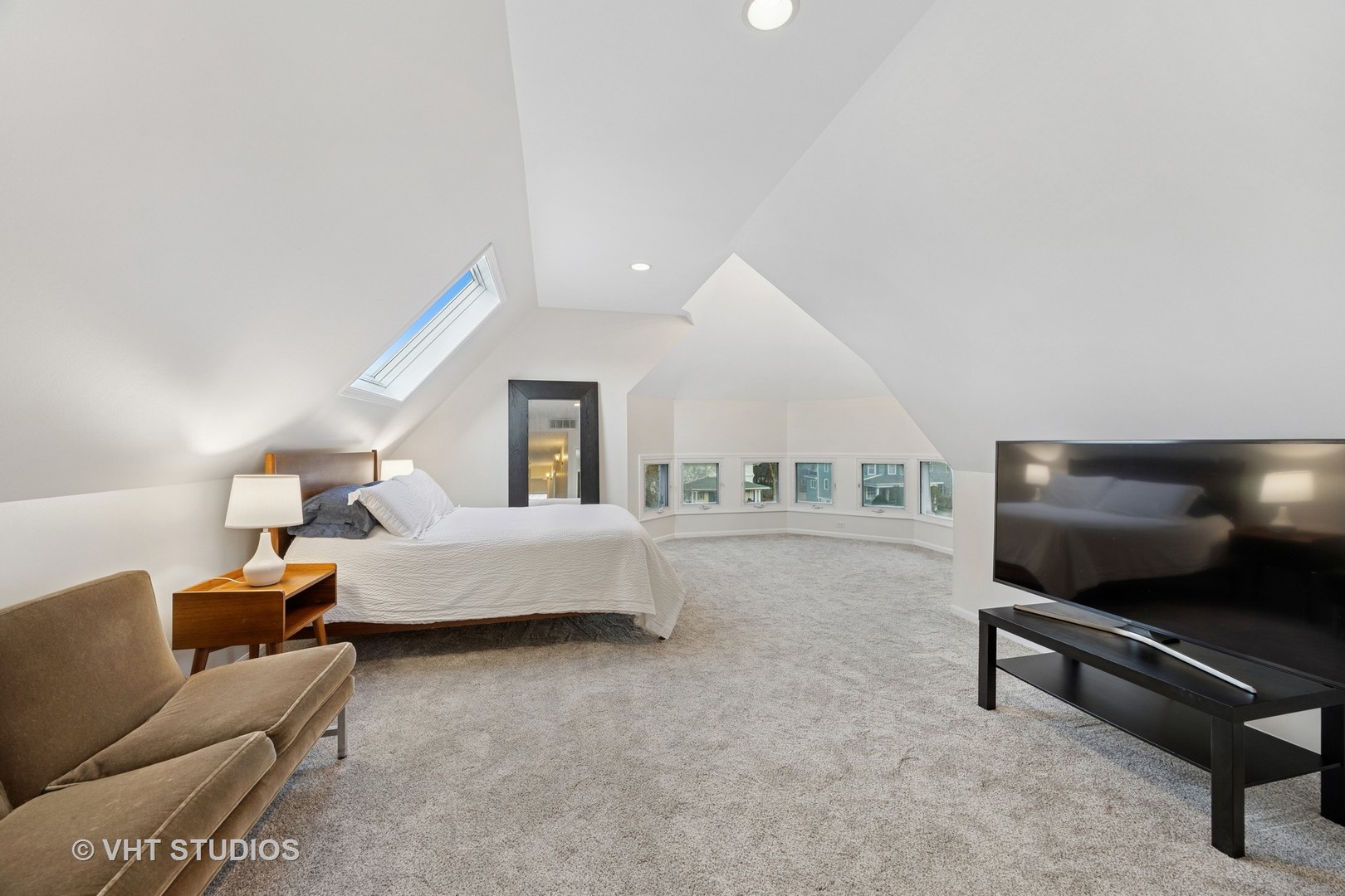 309 Wesley Avenue Oak Park, IL 60302 - Photo 39 of 56 a living room with furniture and a flat screen tv