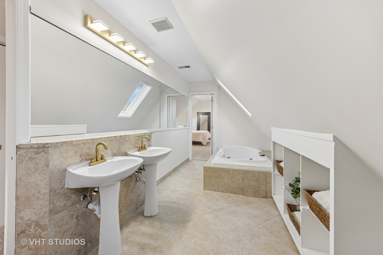 309 Wesley Avenue Oak Park, IL 60302 - Photo 44 of 56 a bathroom with a sink and a mirror