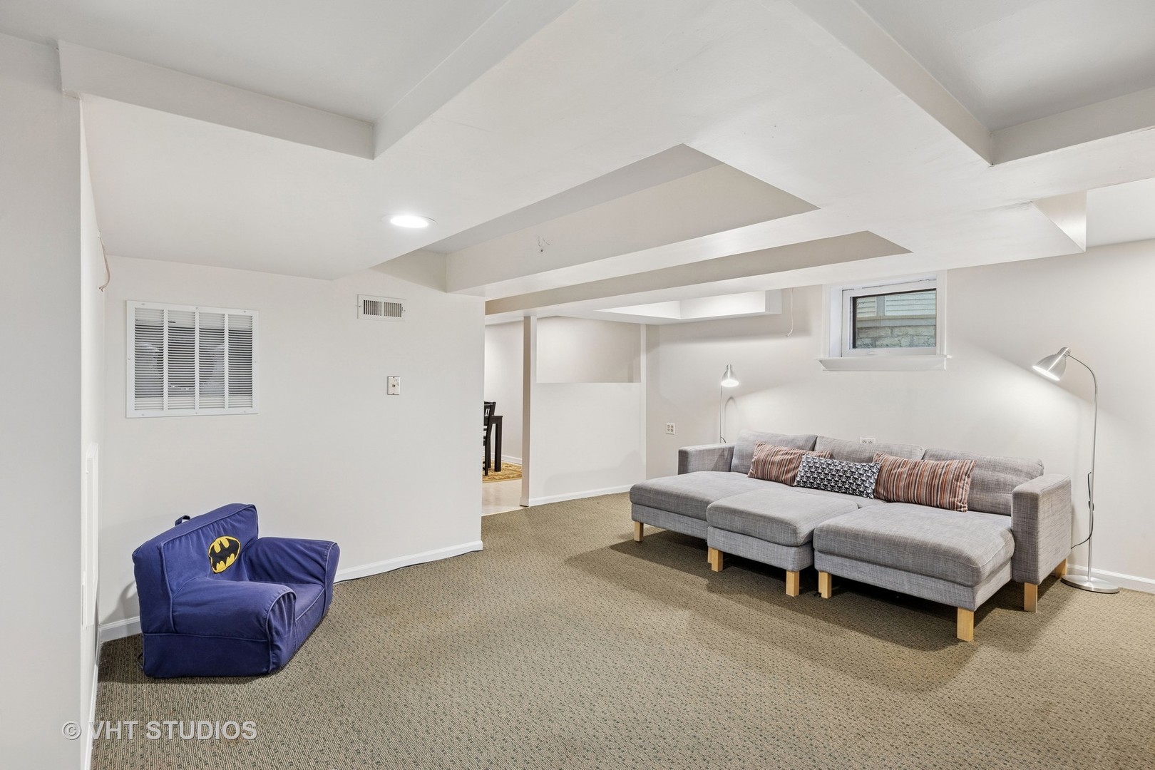 309 Wesley Avenue Oak Park, IL 60302 - Photo 47 of 56 a living room with furniture and a couch