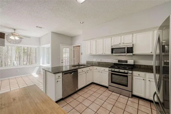 $2,800 | 10910 Willow Meadow Circle, Alpharetta, GA 30022