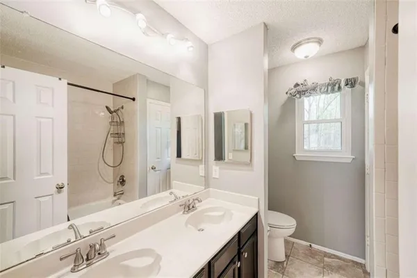 $2,800 | 10910 Willow Meadow Circle, Alpharetta, GA 30022