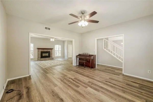 $2,800 | 10910 Willow Meadow Circle, Alpharetta, GA 30022