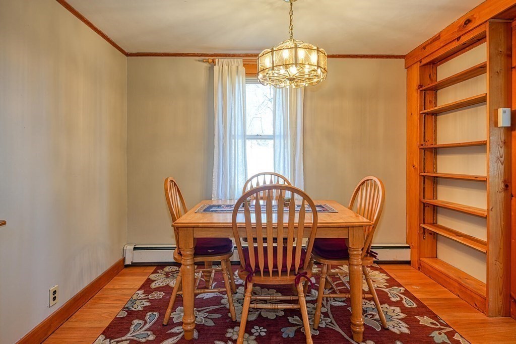 511 Maple Street Franklin, MA 02038 - Photo 9 of 27 Gallery Image 9