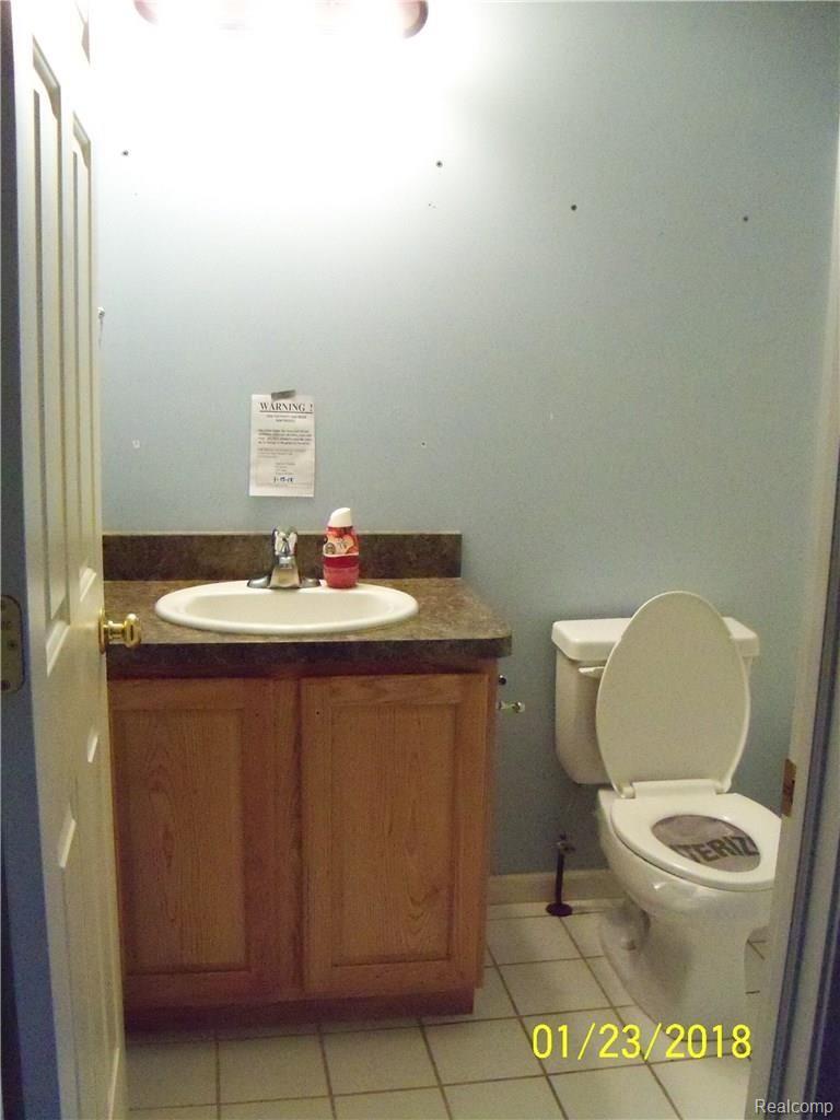 6537 Sharpe Road Fowlerville, MI 48836 - Photo 15 of 24 Bathroom 2.JPG