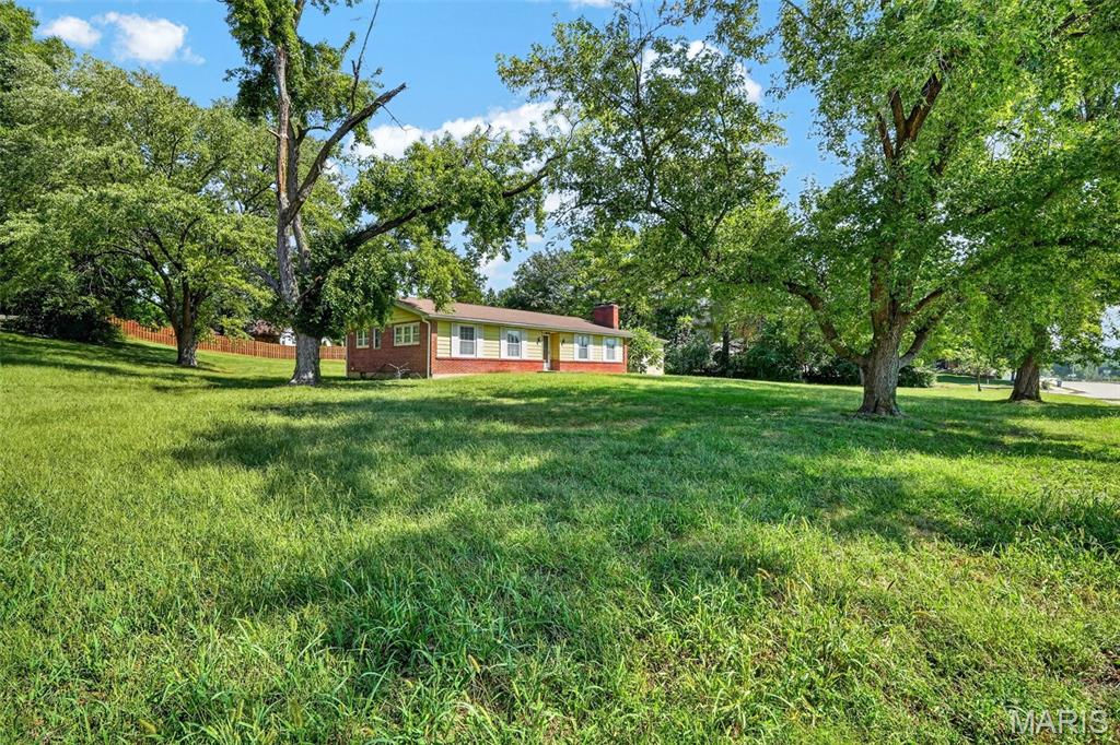 2458 Barrett Station Road Ballwin, MO 63021 - Photo 4 of 19 Gallery Image 4