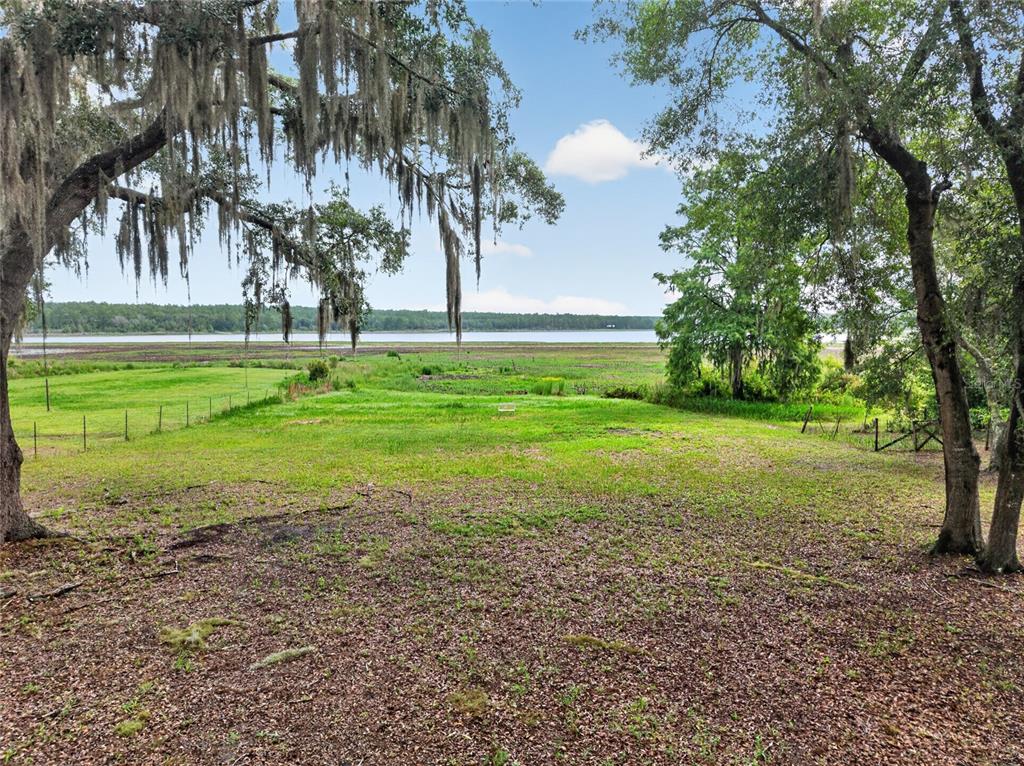 104 Long Pond Way Hawthorne, FL 32640 - Photo 2 of 76