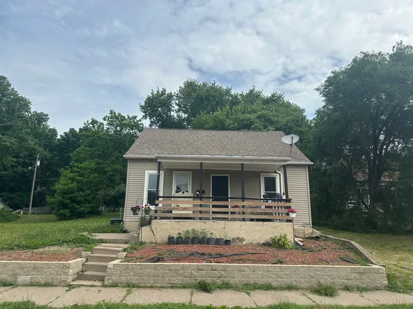 $99,900 | 710 West 5th Street, Davenport, IA 52802