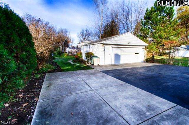 1592 Brainard Road Lyndhurst, OH 44124 - Photo 23 of 25