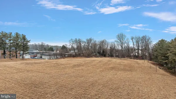 a view of outdoor space with city view