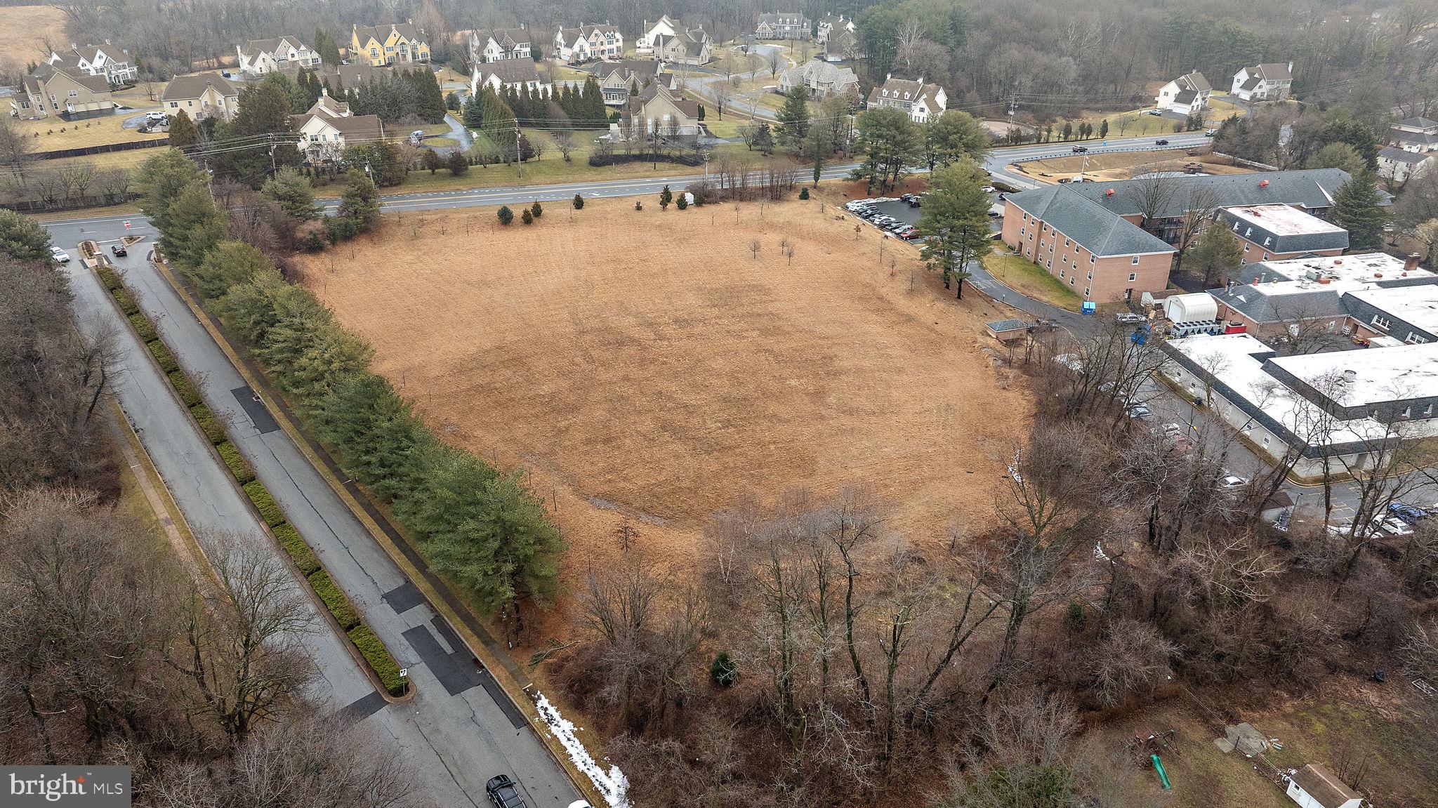 275 Possum Park Road Newark, DE 19711 - Photo 6 of 8 a view of swimming pool with yard