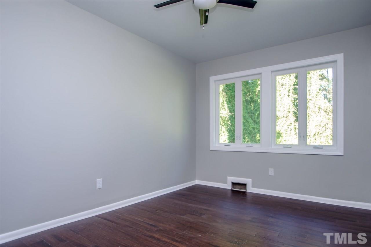 105 King William Road Raleigh, NC 27610 - Photo 3 of 4 an empty room with a window